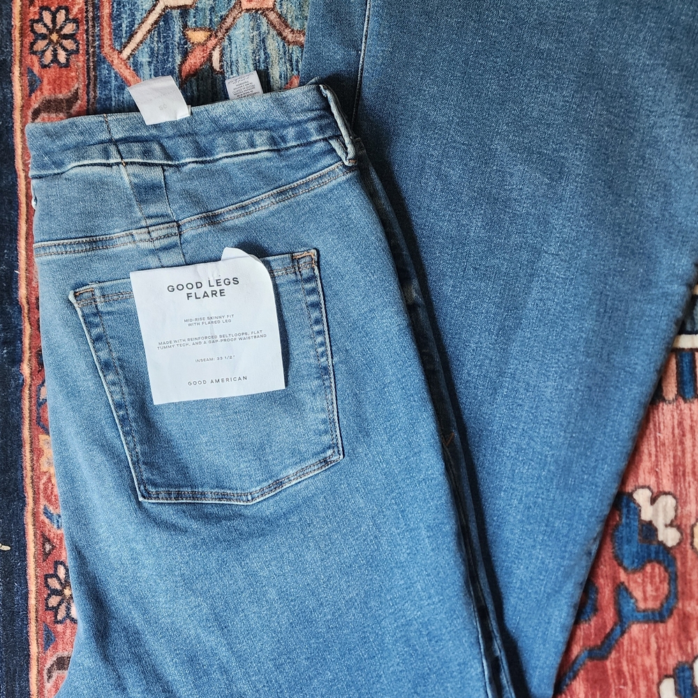 NEW! Good American Medium Blue Flare Jeans | Indigio | Size 20